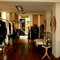 Boutique Cross Road